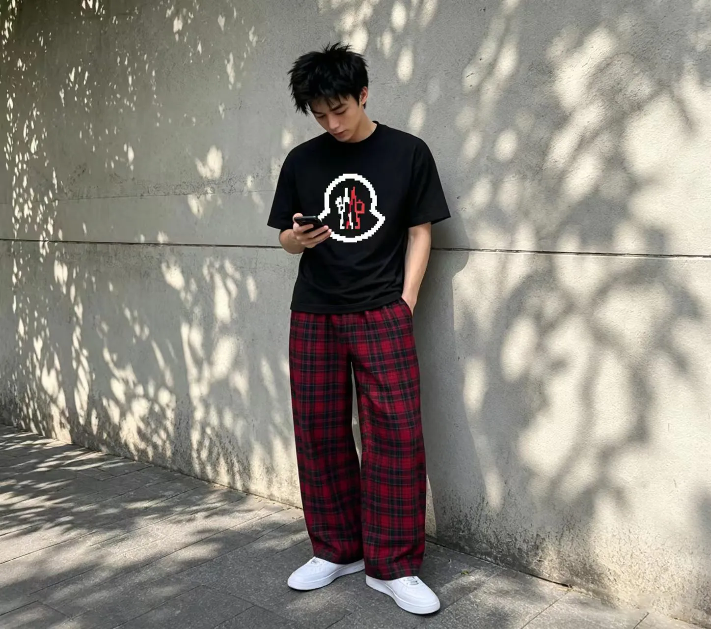√